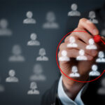 نیش مارکت Niche Market وقتی همه مخاطب نیست، طراحی شروع می‌شود کاربر هدف آسان‌سازان نیچ مارکت: طراحی برای گوشه تخصصی بازار | Niche Market