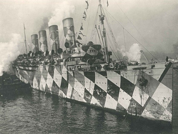 استتار دزل الگوی مؤثر جنگ جهانی دوم برای کشتی های جنگی Dazzle Camouflage 2 آسان‌سازان استتار دزل: الگوی مؤثر جنگ جهانی دوم برای ناو های جنگی Dazzle Camouflage