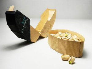 طراحی بسته بندی آجیل 3 آسان‌سازان طراحی بسته‌بندی: فراتر از یک پوسته، روایتگر برند