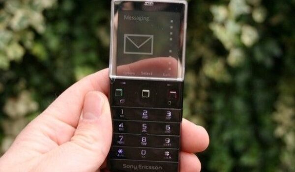 Xperia Pureness سونی 1 آسان‌سازان 📱 Xperia Pureness: موبایلی که سعی کرد «کمتر» باشد، نه بیشتر