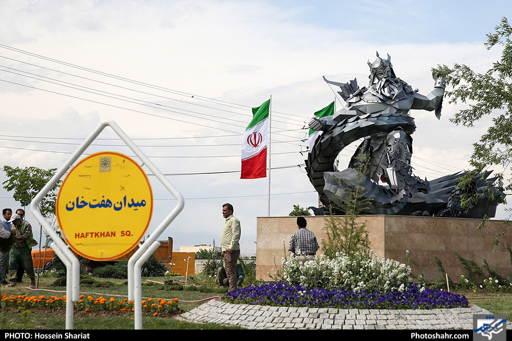 مجسمه های شاهنامه فردوسی رستم مشهد 4 آسان‌سازان اسطوره‌ها؛ موتور پنهان تخیل در فرهنگ ایران