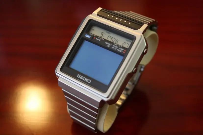 ساعت مجهز به تلوزیون در دهه0 Seiko TV Watch 3 آسان‌سازان ساعت مجهز به تلوزیون در دهه80 Seiko TV Watch