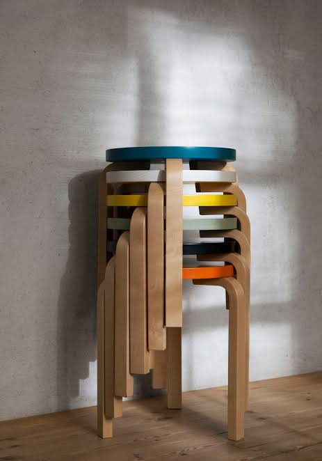 Stool 60صندلی مبلمان آسان‌سازان آلوار آلتو: معماری به‌مثابه تجربه انسانی | Alvar Aalto
